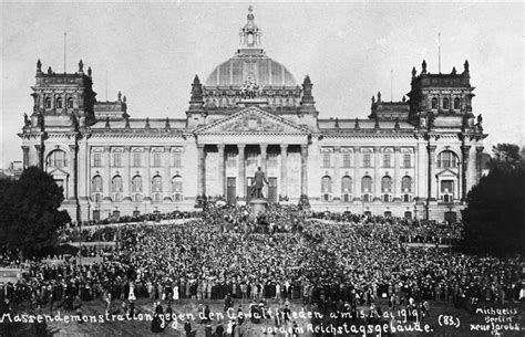 El Congreso de Weimar: Unión y Democracia en una Alemania Pós-Bélica